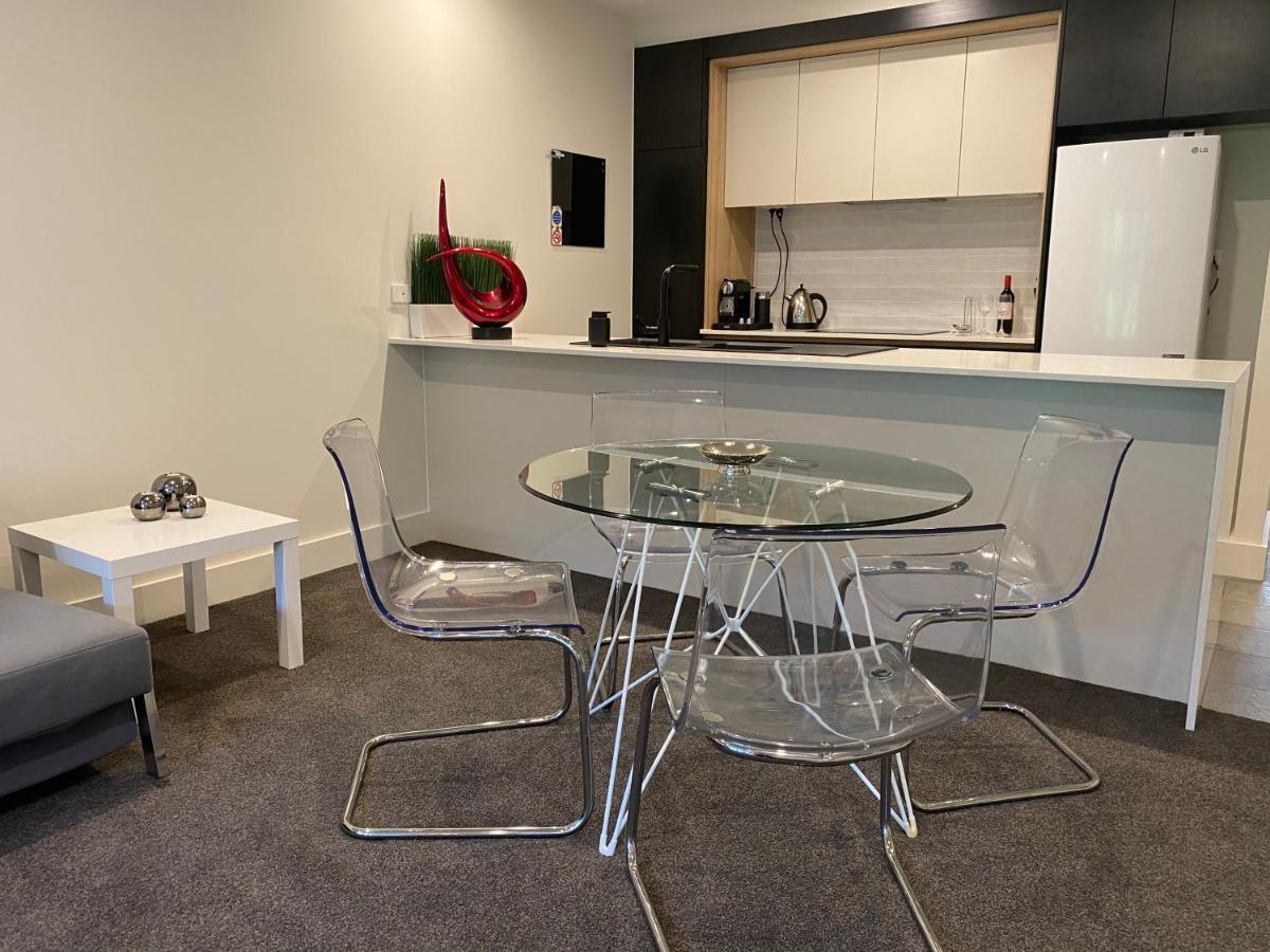 The Gallery Luxe 1 Bedroom Executive Apartment In The Heart Of Braddon Wine Secure Parking Wifi Канберра Экстерьер фото