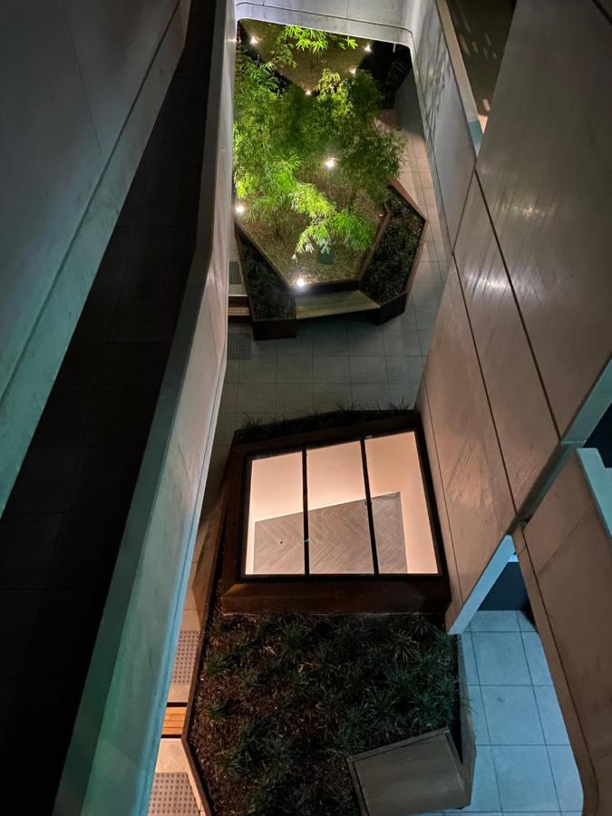 The Gallery Luxe 1 Bedroom Executive Apartment In The Heart Of Braddon Wine Secure Parking Wifi Канберра Экстерьер фото