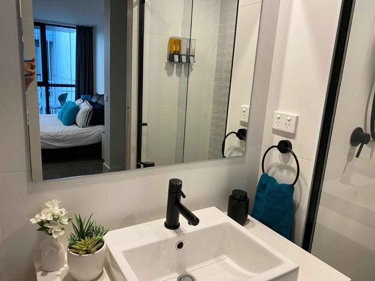 The Gallery Luxe 1 Bedroom Executive Apartment In The Heart Of Braddon Wine Secure Parking Wifi Канберра Экстерьер фото