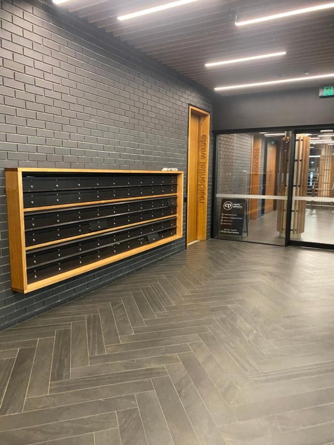 The Gallery Luxe 1 Bedroom Executive Apartment In The Heart Of Braddon Wine Secure Parking Wifi Канберра Экстерьер фото