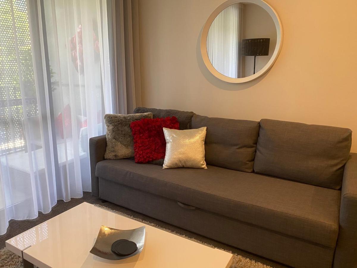 The Gallery Luxe 1 Bedroom Executive Apartment In The Heart Of Braddon Wine Secure Parking Wifi Канберра Экстерьер фото